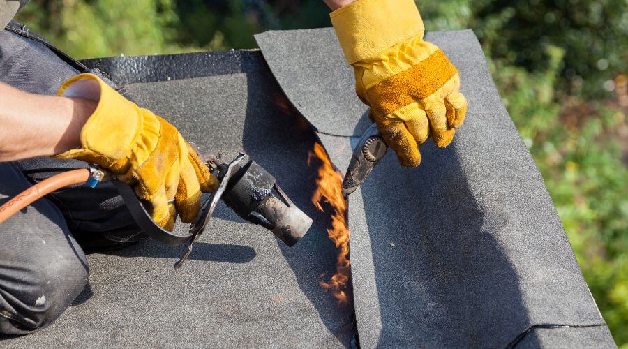 Professional residential roofers in Castalia, IA